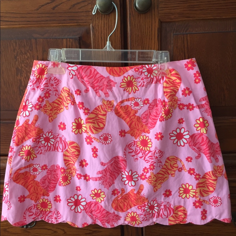 Lilly Pulitzer mini skirt. Size 6